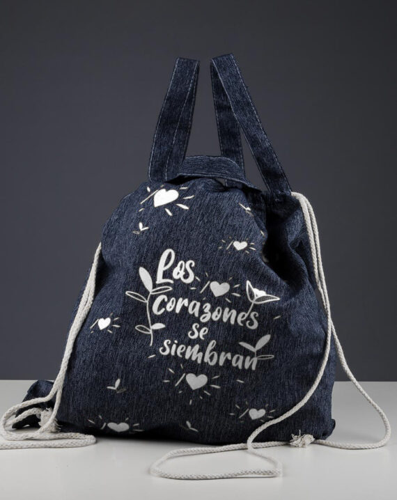 Mochila Vaquera Los Corazones Se Siembran letras en blanco