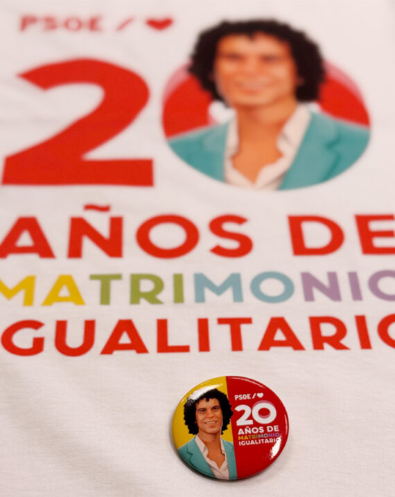 Camiseta Orgullo PSOE Pedro Zerolo 20 años de matrimonio igualitario - Imagen 2
