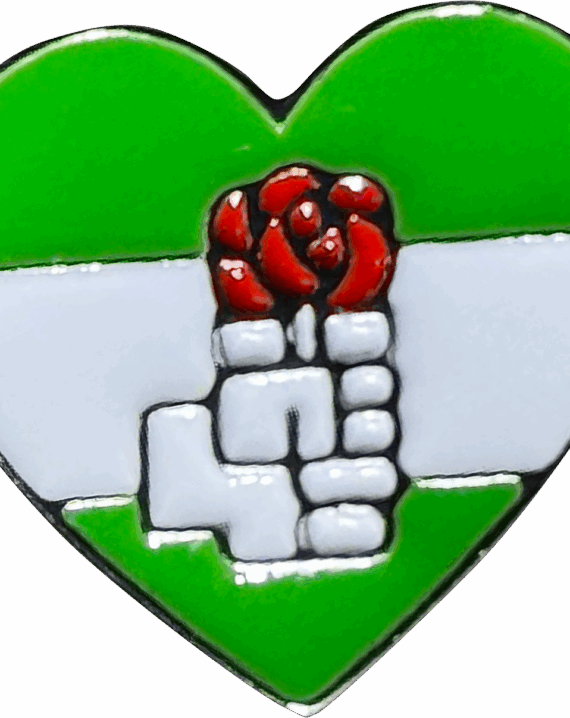 Pin corazón de Andalucía con el Puño y la Rosa